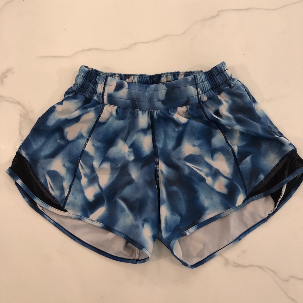 Lululemon Hotty Hot Shorts•4 Long•Blue Navy